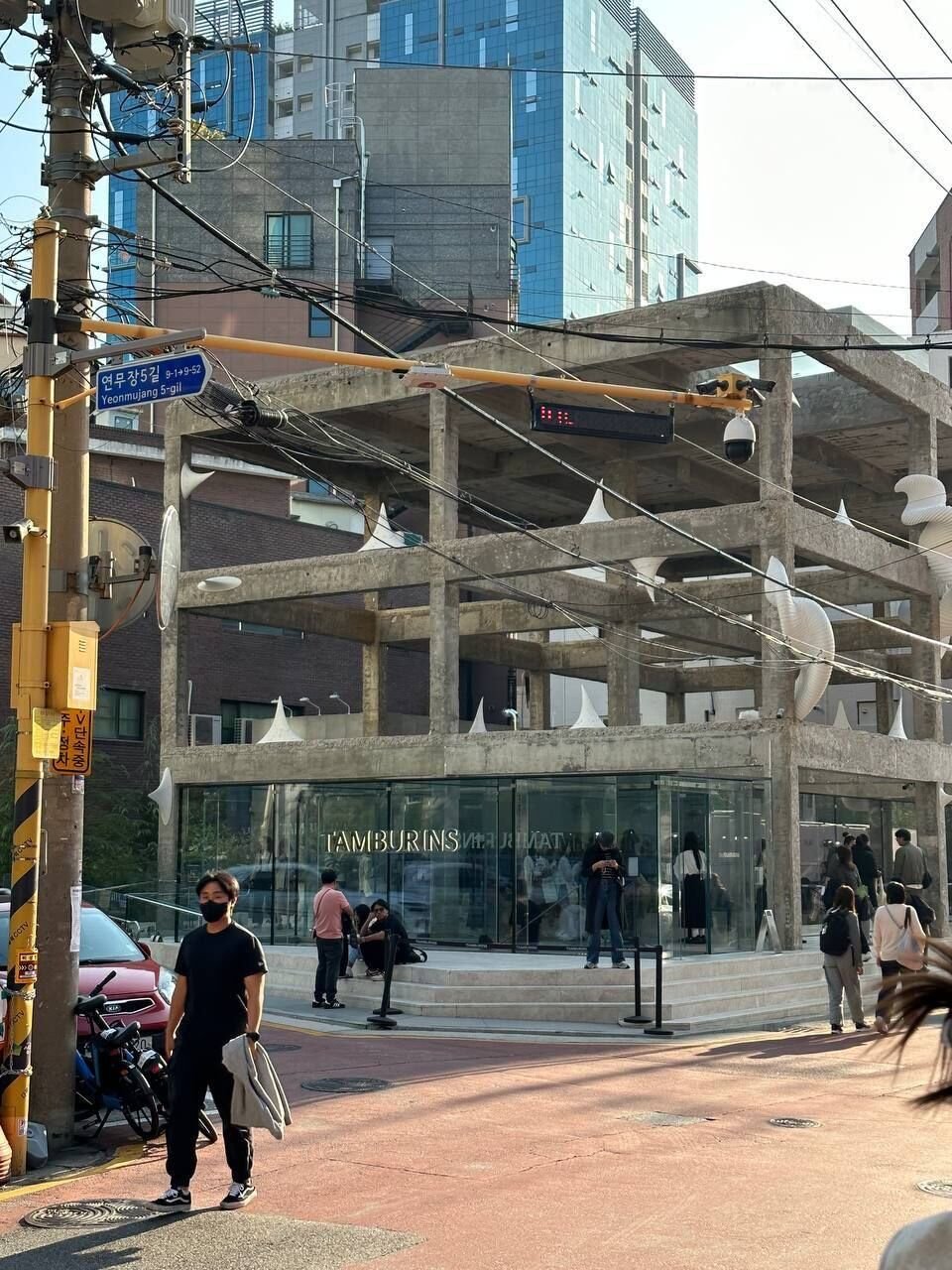 Tamburins flagship store en Seongsu, Seúl — tiendas y ambiente moderno